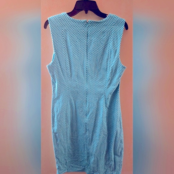 CHAPS Sleeveless Dress - Picture 2 of 6